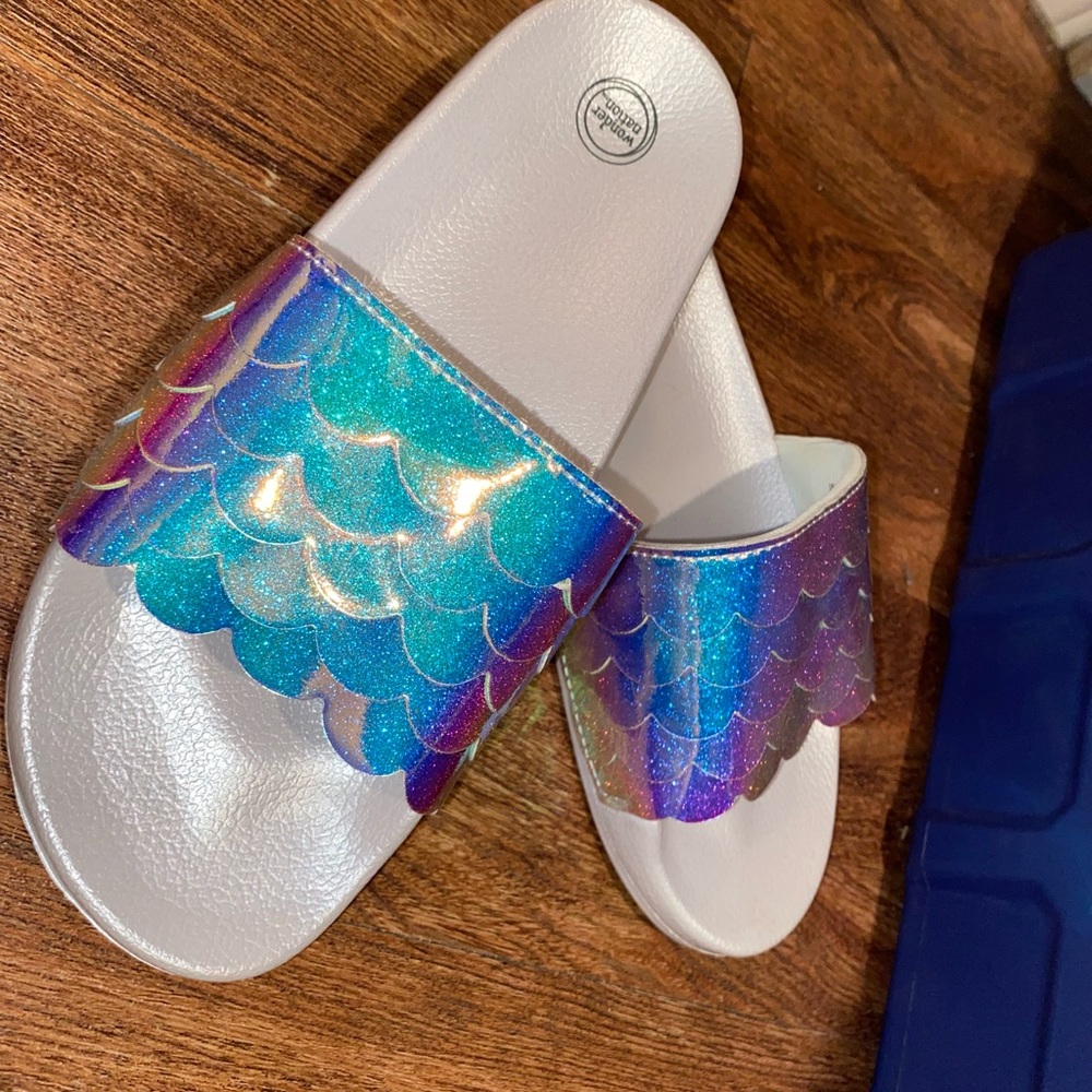Woman’s shoes